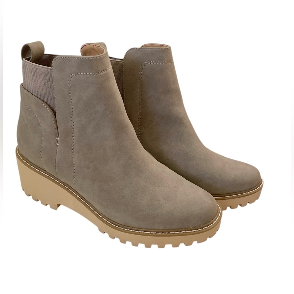 Dolce Vita Romeo ankle boot size 7.5